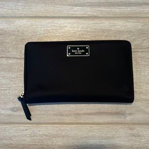 Kate Spade Wilson Road Kaden Large Black Nylon Clutch Organizer Zip Wallet